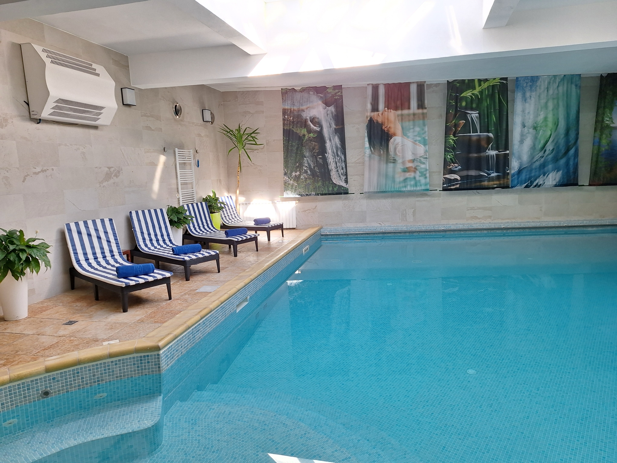 Hotel Carpati Predeal - PISCINĂ & JACUZZI