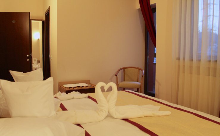 Cazare Hotel Carpati Predeal Camere si cazare Hotel carpati Predeal